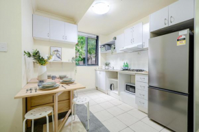 CBD 3br apt for 8 guests near Train Shopping, Sydney